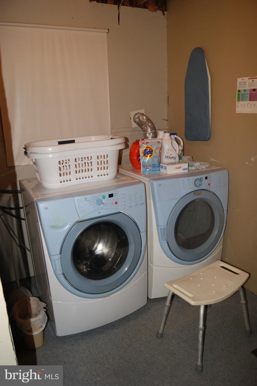 9705 Butterfly Lane Springdale, MD 20721 - Photo 26 of 29 laundry room