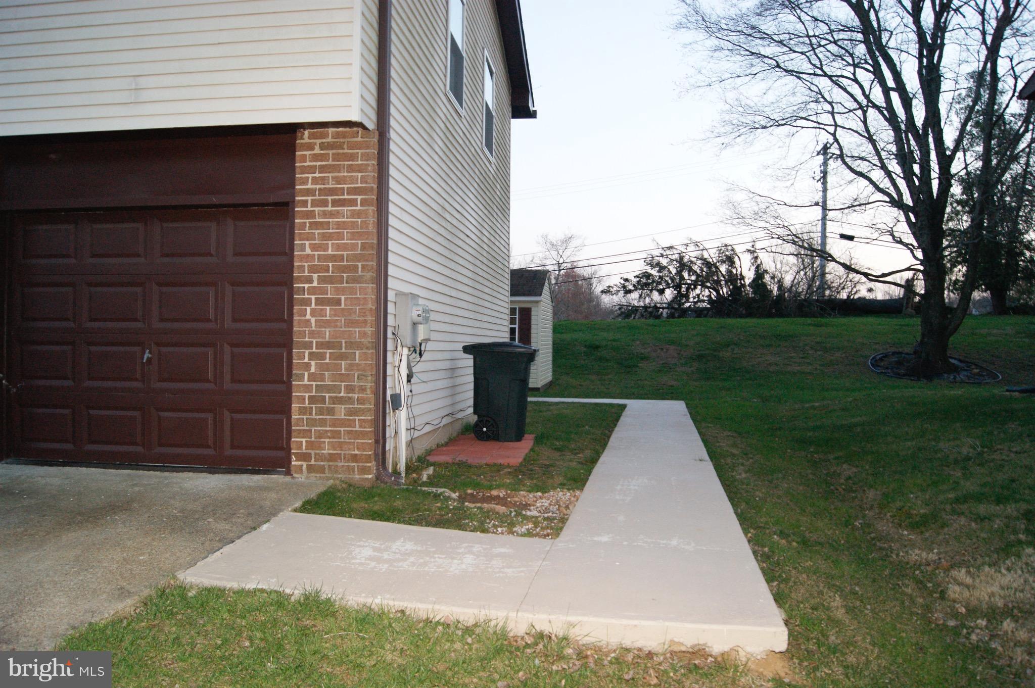 9705 Butterfly Lane Springdale, MD 20721 - Photo 29 of 29 Exterior (General)