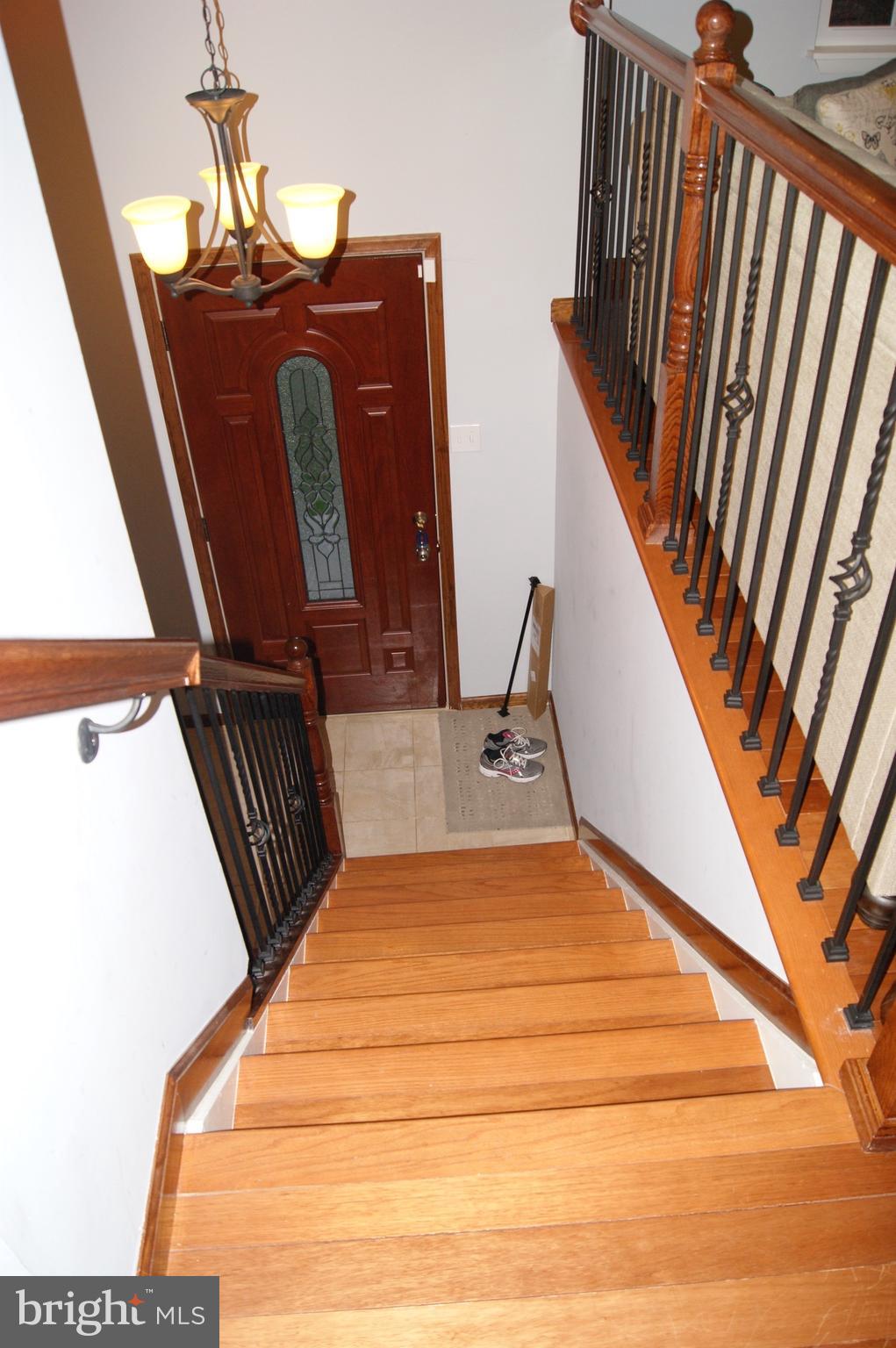 9705 Butterfly Lane Springdale, MD 20721 - Photo 7 of 29 Foyer