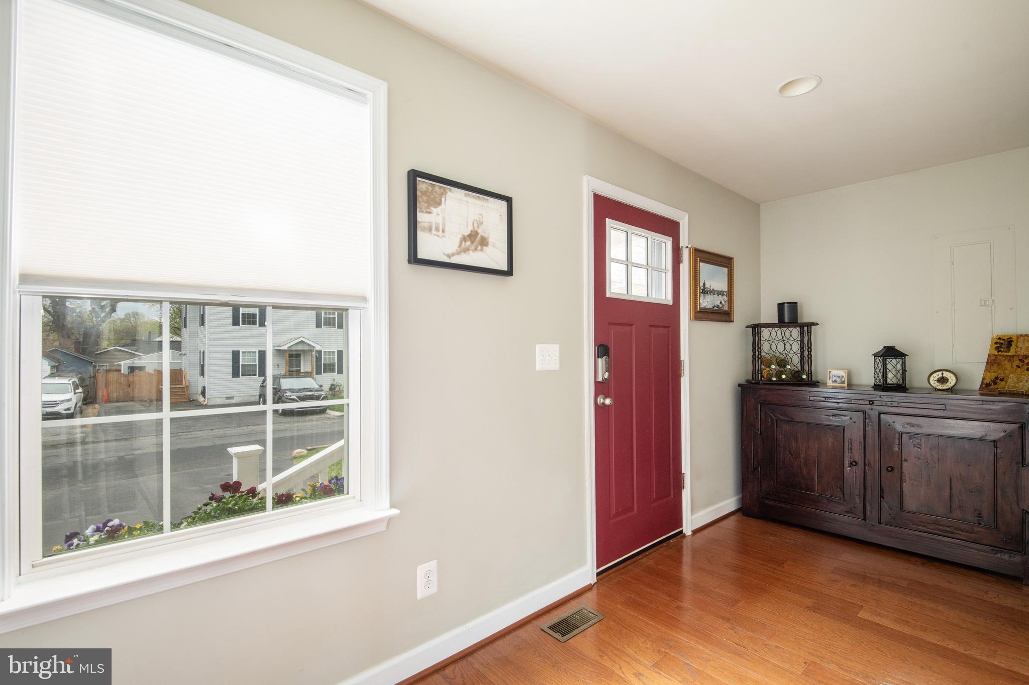 308 Oakwood Road Edgewater, MD 21037 - Photo 6 of 39 Gallery Image 6
