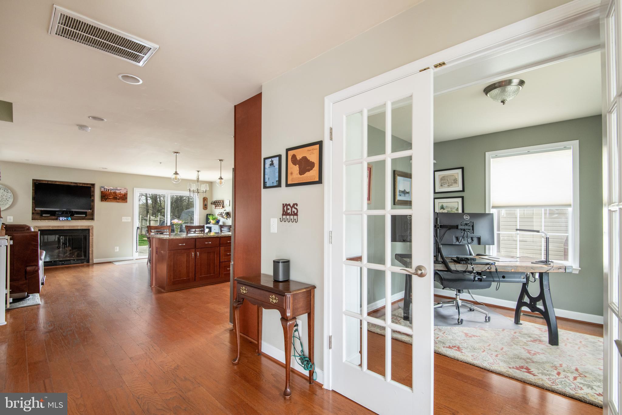 308 Oakwood Road Edgewater, MD 21037 - Photo 7 of 39 Gallery Image 7