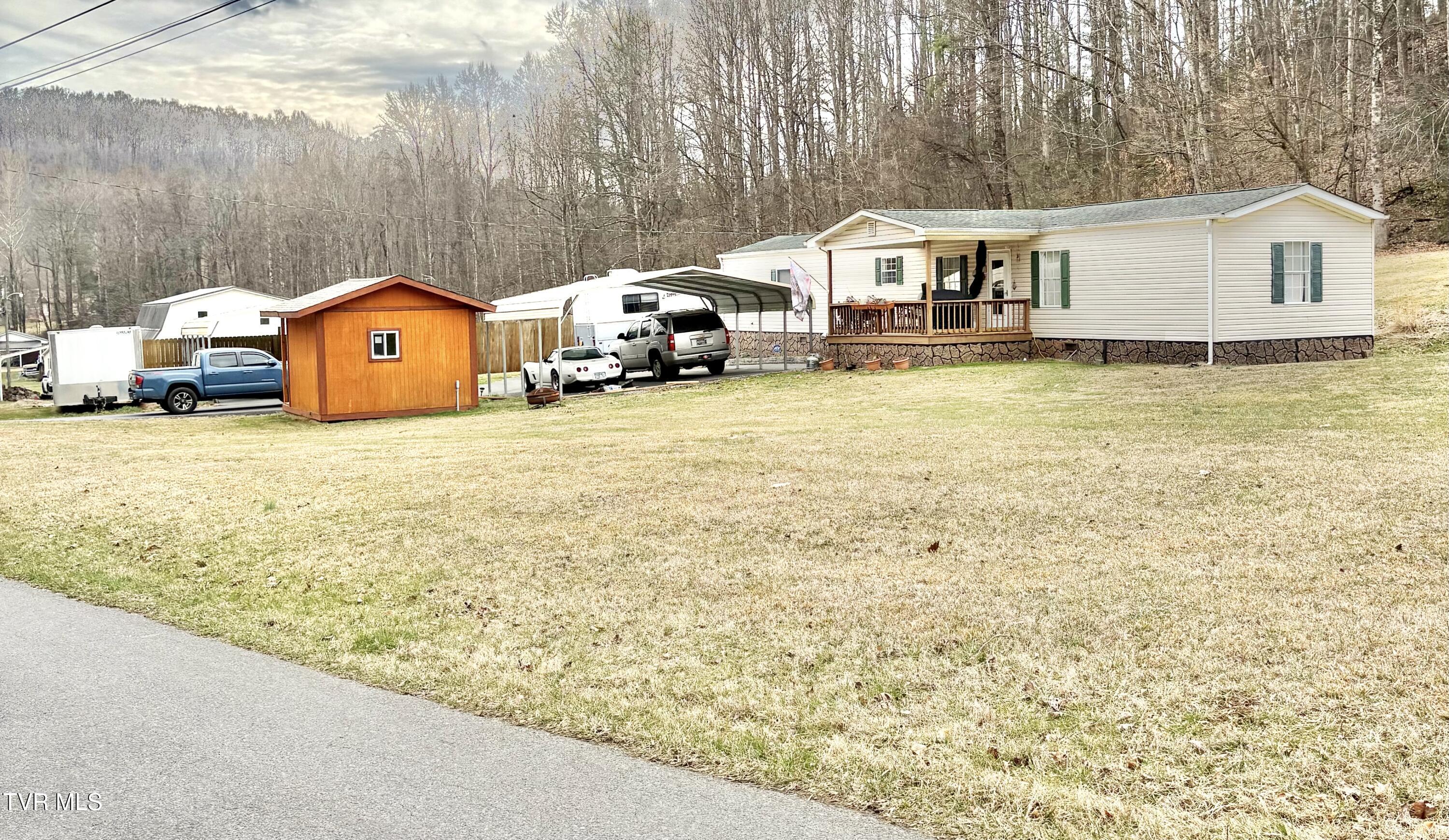 133 Mill Creek Road Elizabethton, TN 37643 - Photo 1 of 53 IMG_0234 (2)