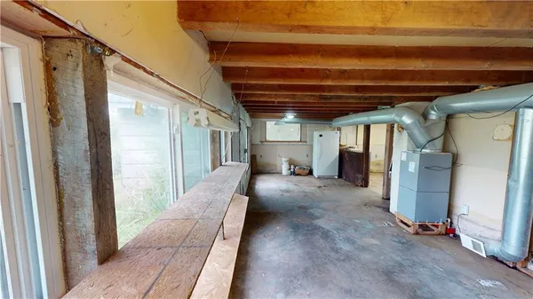 $1 | 12376 East Olive Branch Road, Nevada, MO 64772