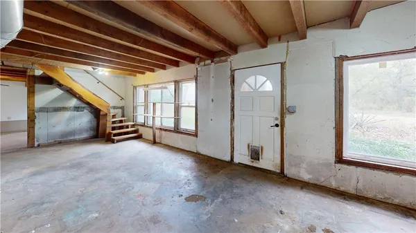 $1 | 12376 East Olive Branch Road, Nevada, MO 64772
