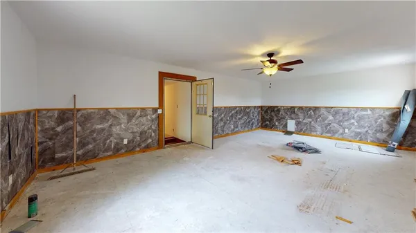 $1 | 12376 East Olive Branch Road, Nevada, MO 64772