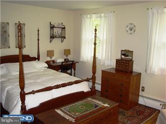 727 Mancill Road Wayne, PA 19087 - Photo 9 of 12 Bedroom