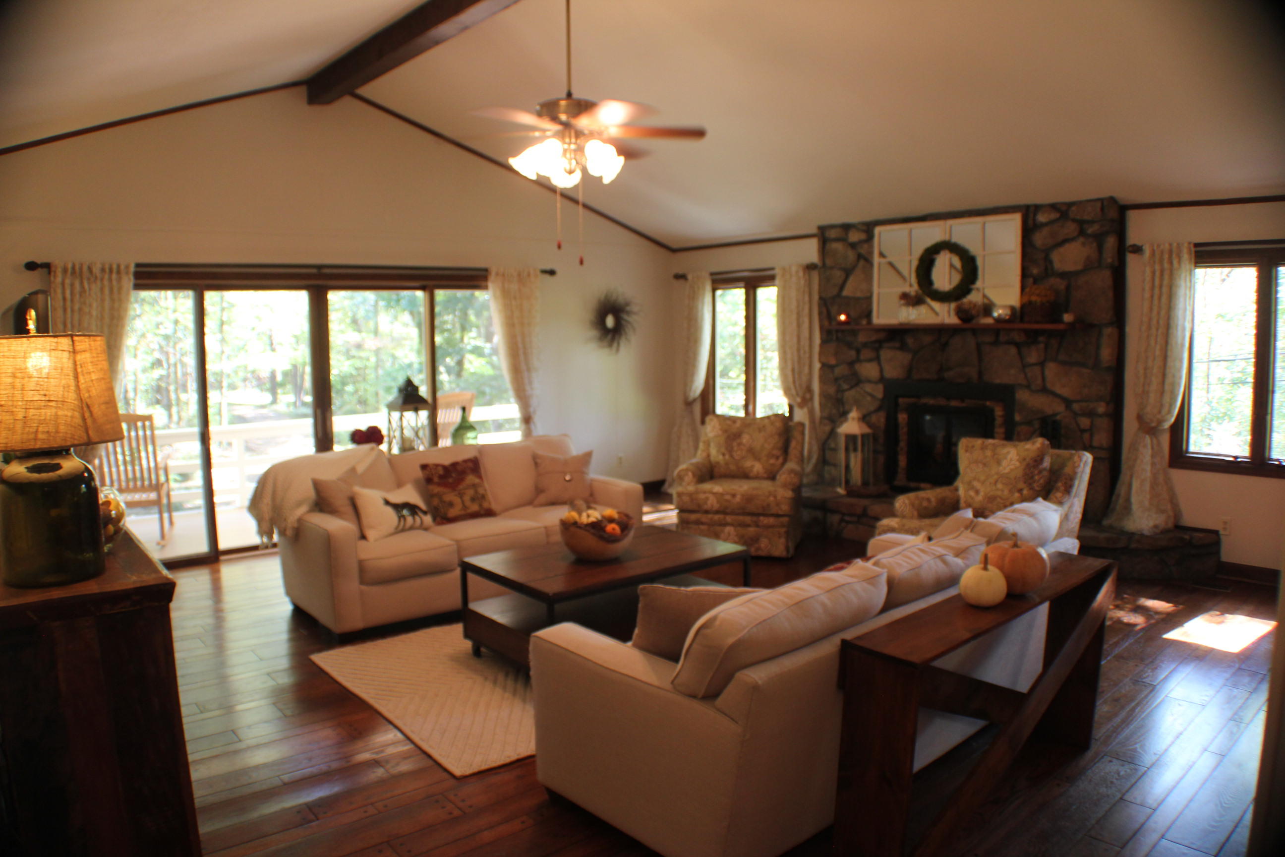 1315 Burgess Road Chattanooga, TN 37419 - Photo 8 of 38 Den-Family Room