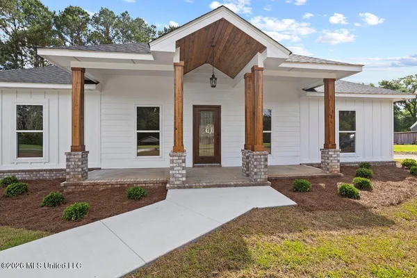 $262,000 | 129 Southern Hills Drive, Lucedale, MS 39452