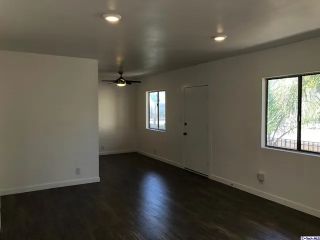 $2,250 | 4025 West Adams Boulevard, Unit 25, Los Angeles, CA 90018