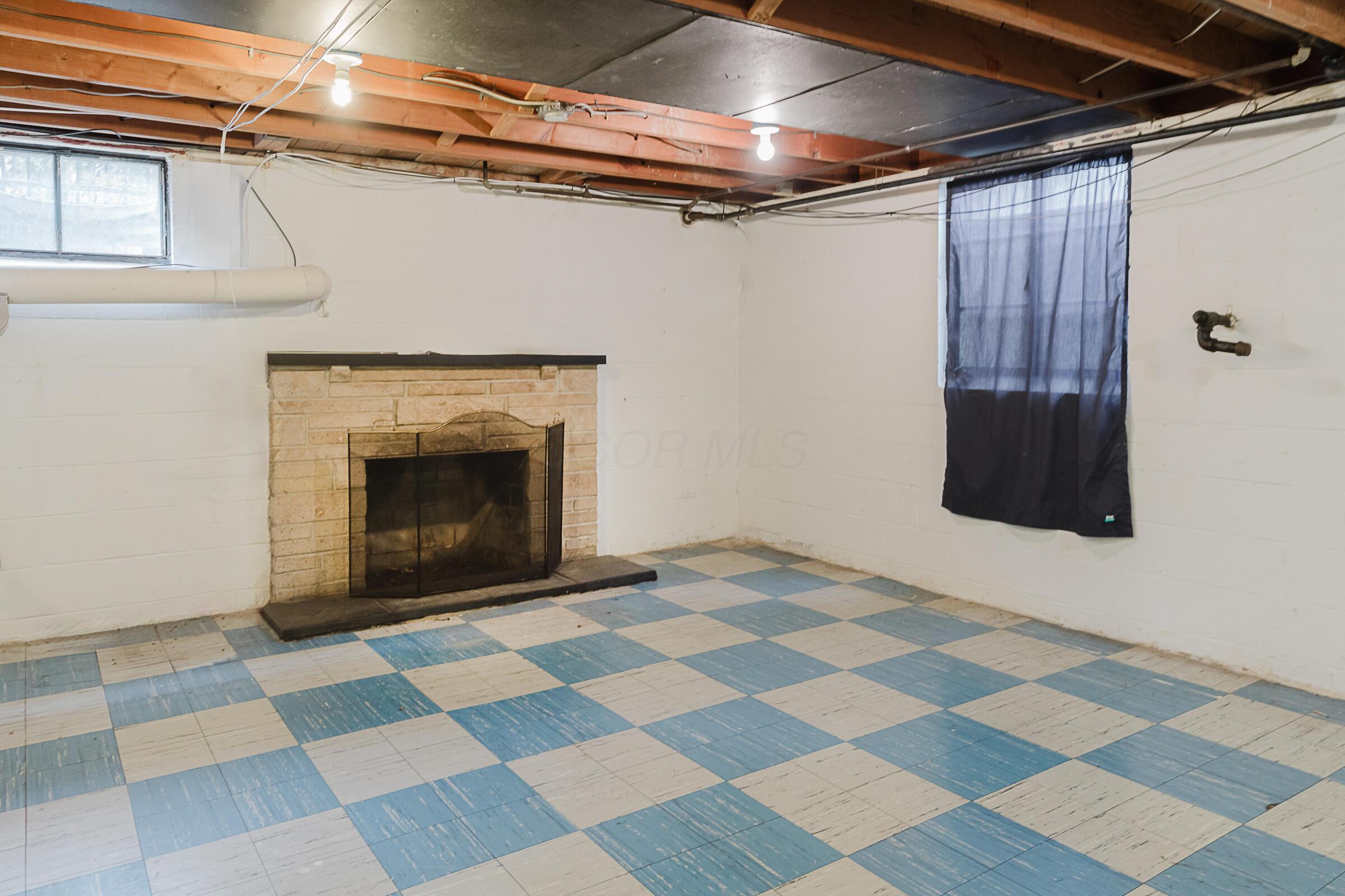 2063 Milden Road Columbus, OH 43221 - Photo 31 of 41 Rec room