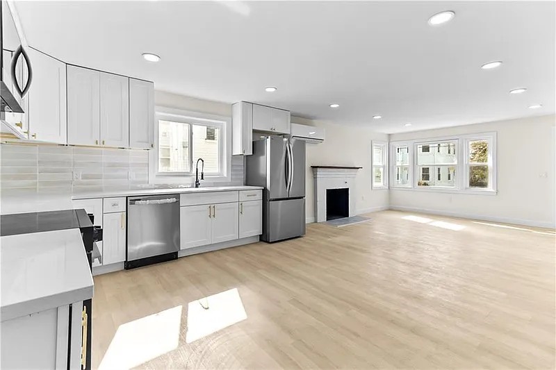 21 Joy Street, Unit 1 Providence, RI 02908 - Photo 4 of 20