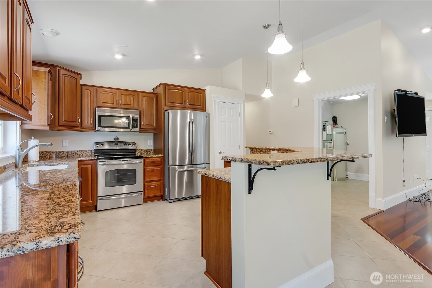 9938 168th Avenue Southwest Rochester, WA 98579 - Photo 9 of 34