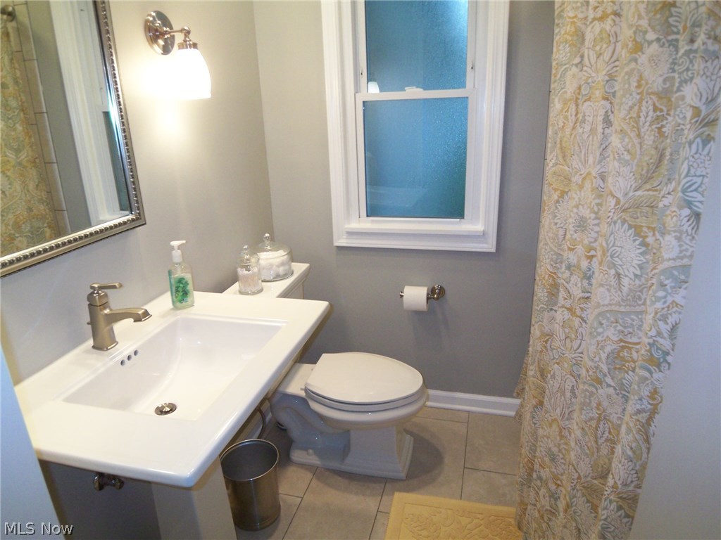 1393 Haverston Road Lyndhurst, OH 44124 - Photo 14 of 24