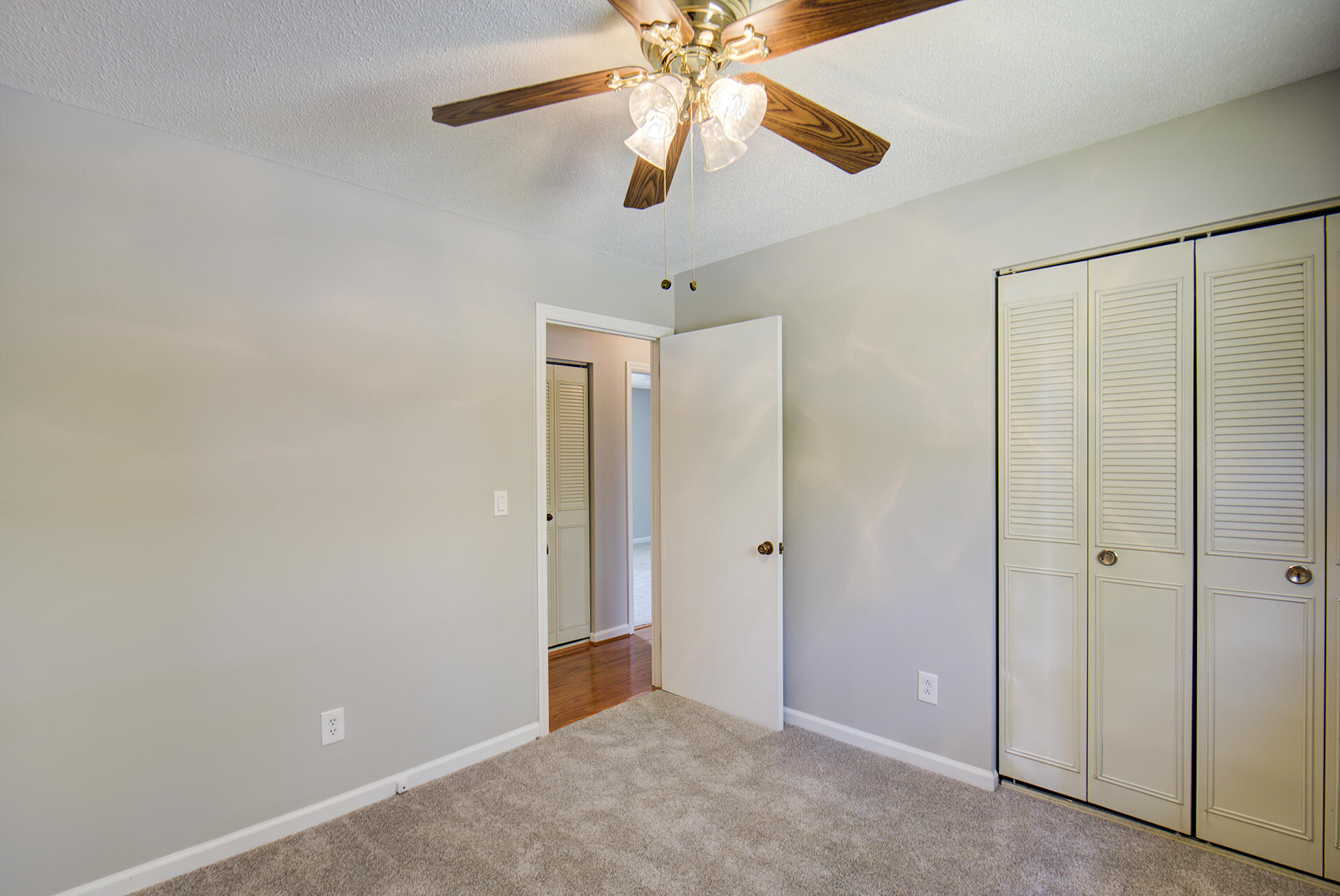 1728 Crabtree Road Hixson, TN 37343 - Photo 16 of 33 KHP12 (5)