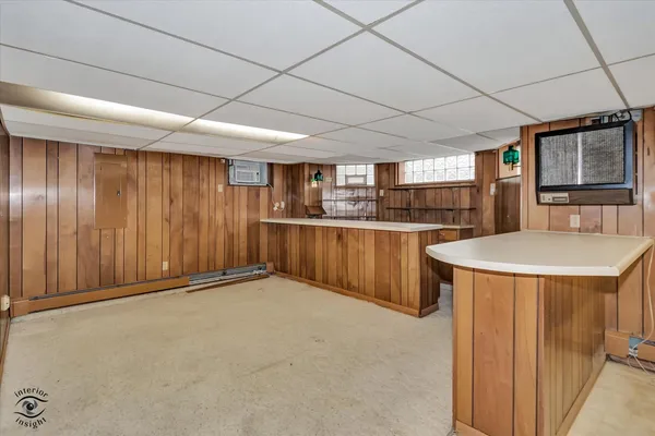 a view of a livingroom with furniture