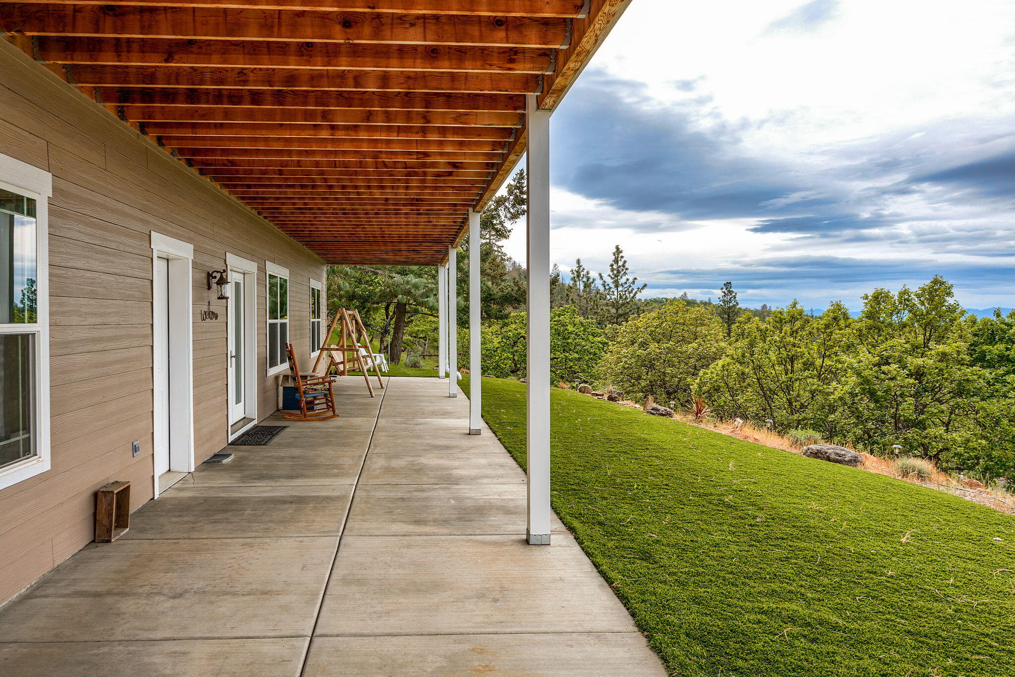 1011 Wren Ridge Drive Eagle Point, OR 97524 - Photo 34 of 89 Covered Rear Patio