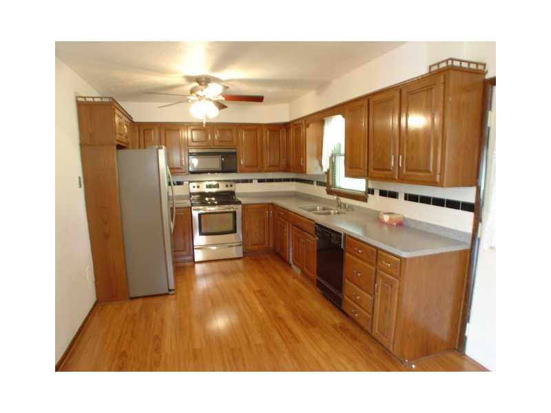 460 New Salem Road Uniontown, PA 15401 - Photo 3 of 16 Kitchen.