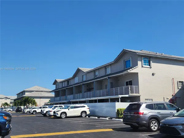 $2,650 | 8360 Northwest 103rd Street, Unit 204E, Hialeah Gardens, FL 33016