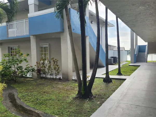$2,650 | 8360 Northwest 103rd Street, Unit 204E, Hialeah Gardens, FL 33016