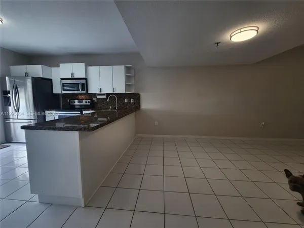 $2,650 | 8360 Northwest 103rd Street, Unit 204E, Hialeah Gardens, FL 33016