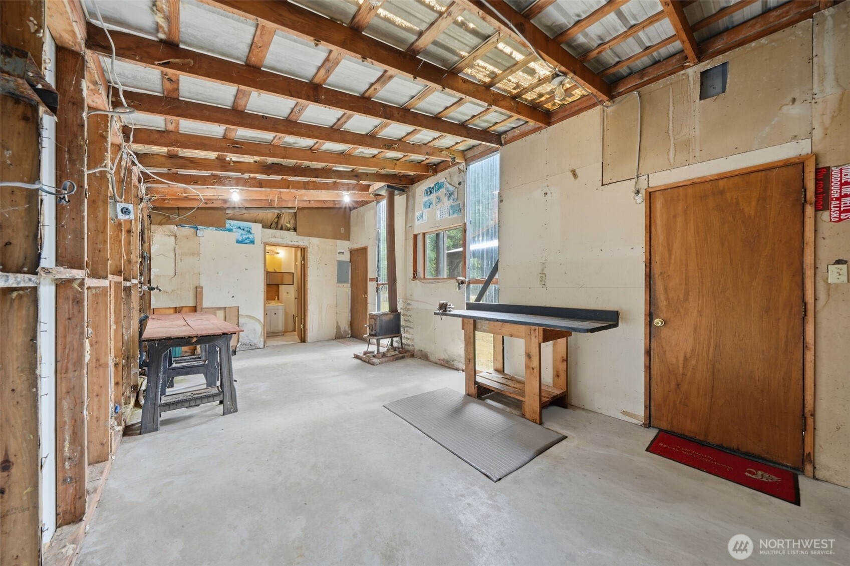 102 Byron Road Friday Harbor, WA 98250 - Photo 23 of 40 a view of a hallway with seating area
