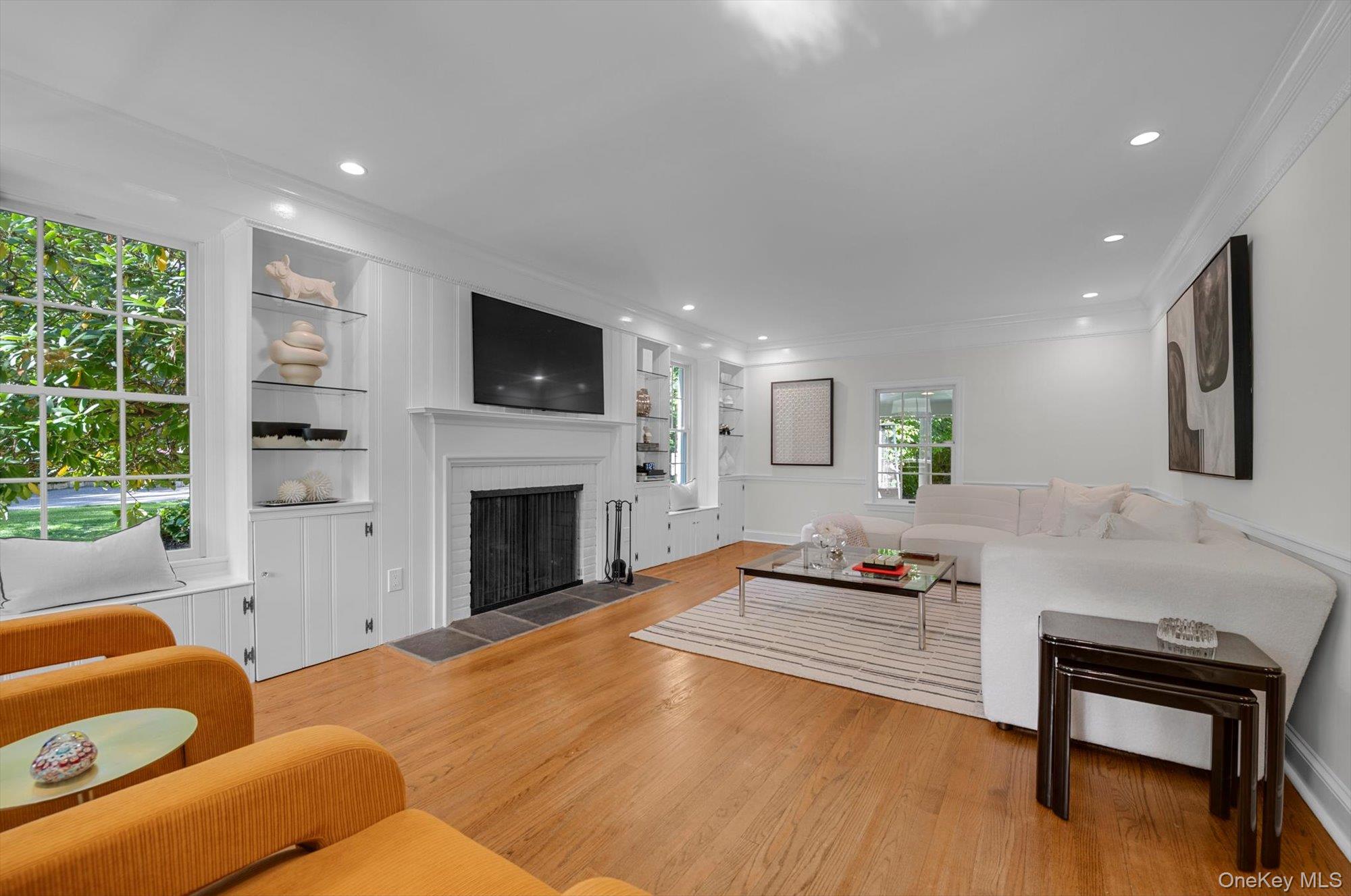 86 Summit Road Port Washington, NY 11050 - Photo 7 of 27 Gallery Image 7