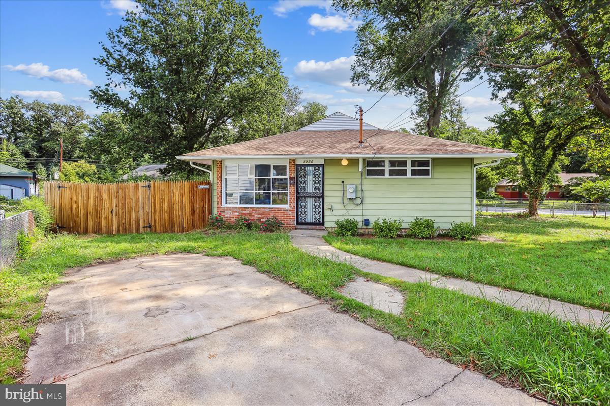 7776 Muncy Road Landover, MD 20785 - Photo 1 of 26 Front w/ Driveway