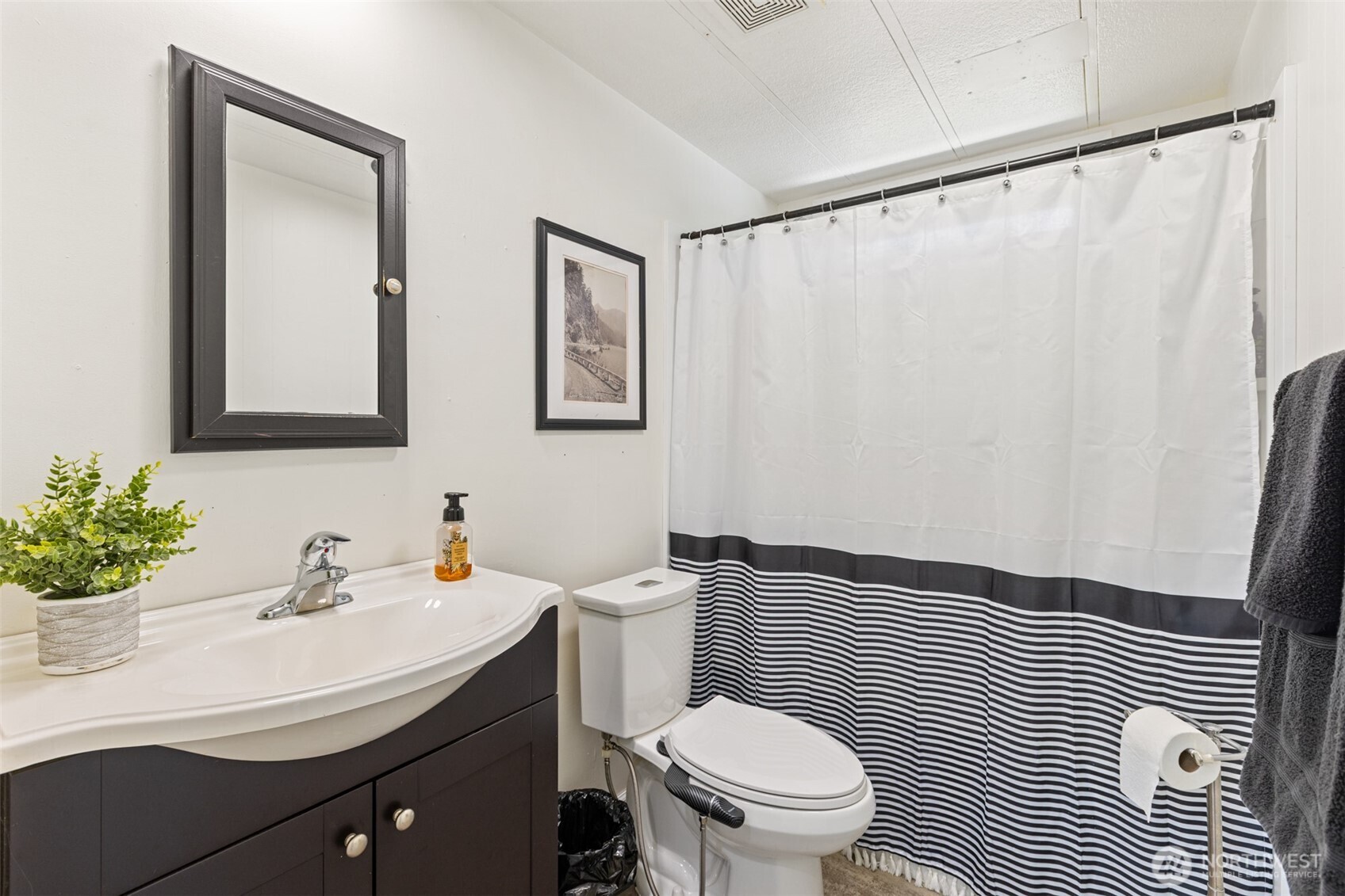 834 Durwachter Road Port Angeles, WA 98363 - Photo 12 of 40 Gallery Image 12