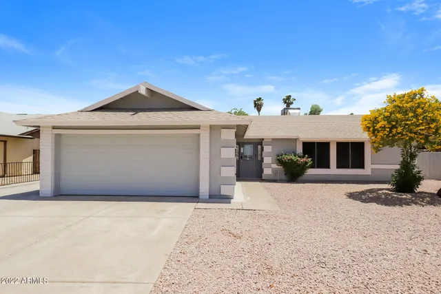 $1,710 | 10237 North 45th Avenue, Glendale, AZ 85302