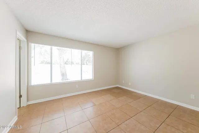 $1,710 | 10237 North 45th Avenue, Glendale, AZ 85302