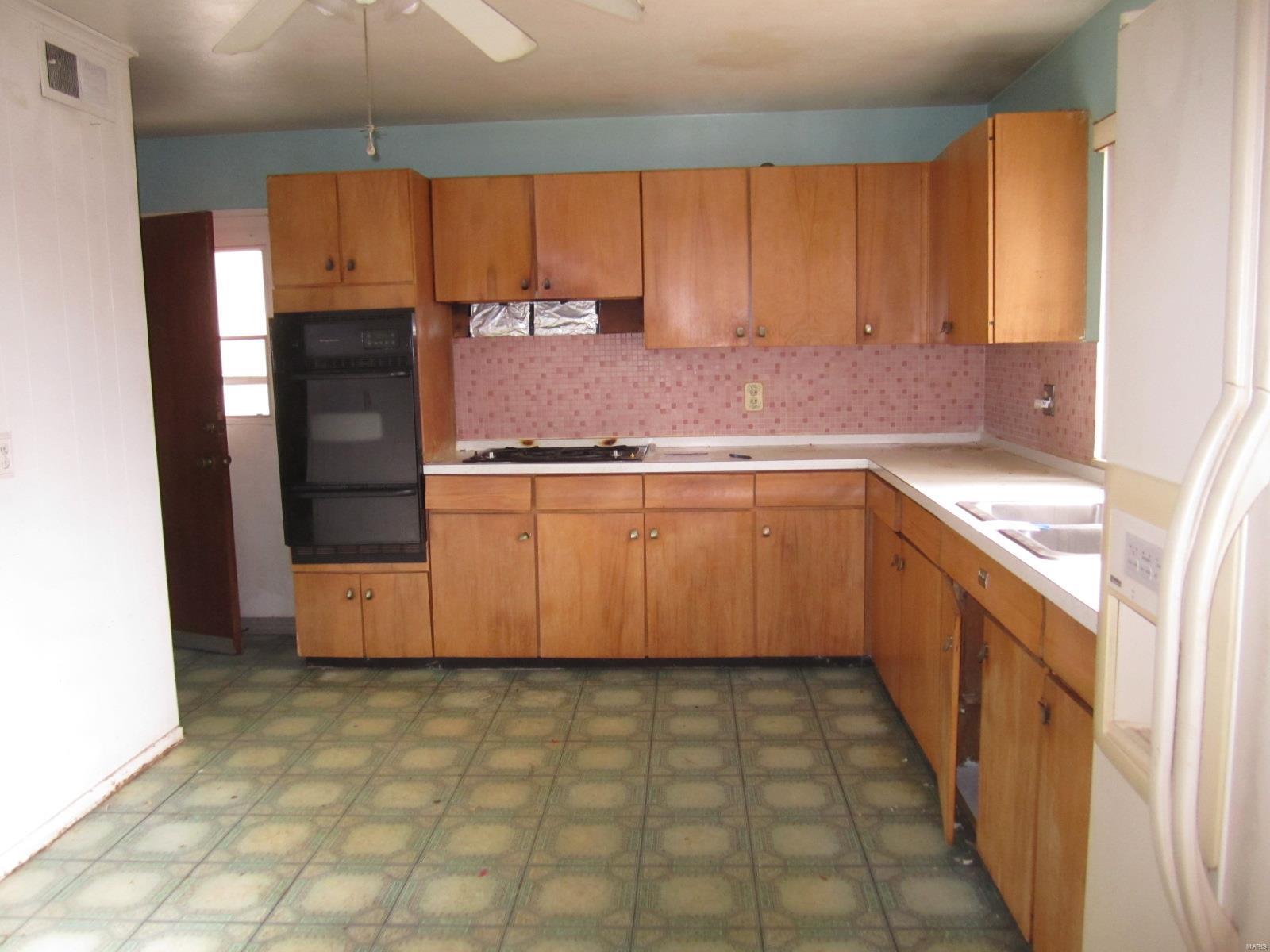 2538 Hackman Drive St. Louis, MO 63136 - Photo 3 of 12