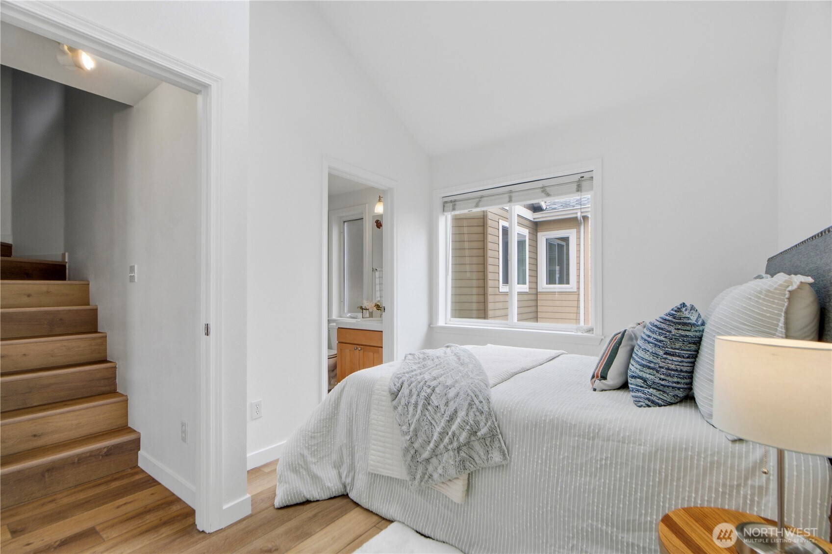 936 North 35th Street, Unit E Seattle, WA 98103 - Photo 18 of 25