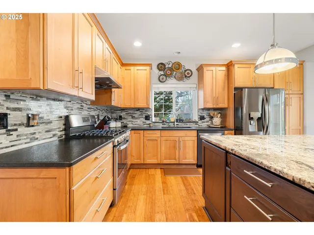 $699,900 | 23897 Southwest Sanders Terrace, Sherwood, OR 97140