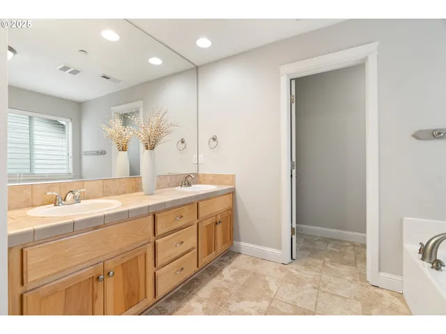 $699,900 | 23897 Southwest Sanders Terrace, Sherwood, OR 97140