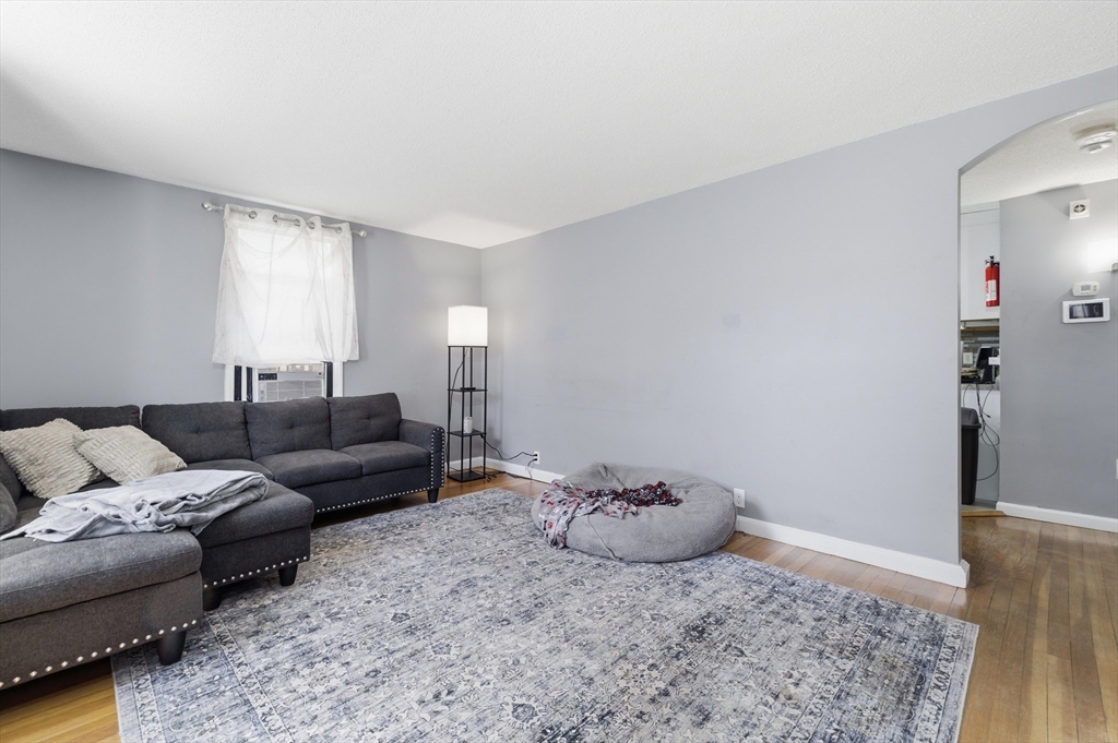 74 Gilman Street Springfield, MA 01118 - Photo 7 of 30 Gallery Image 7