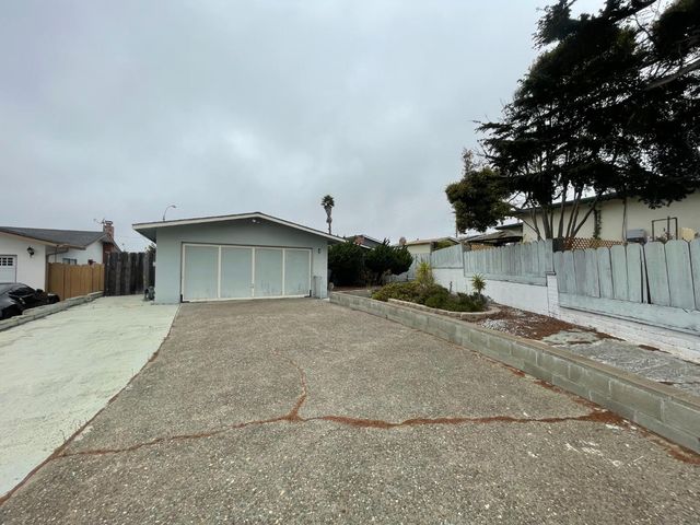 $599,999 | 4 Louvaine Court, Seaside, CA 93955
