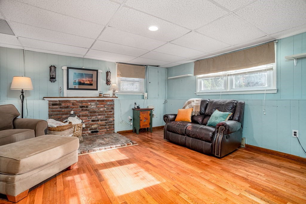155 Groton Road Shirley, MA 01464 - Photo 23 of 42 a living room with furniture and a couch