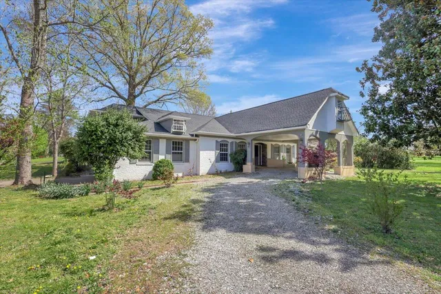 $449,750 | 201 Blythe Ferry Road Northeast, Cleveland, TN 37312
