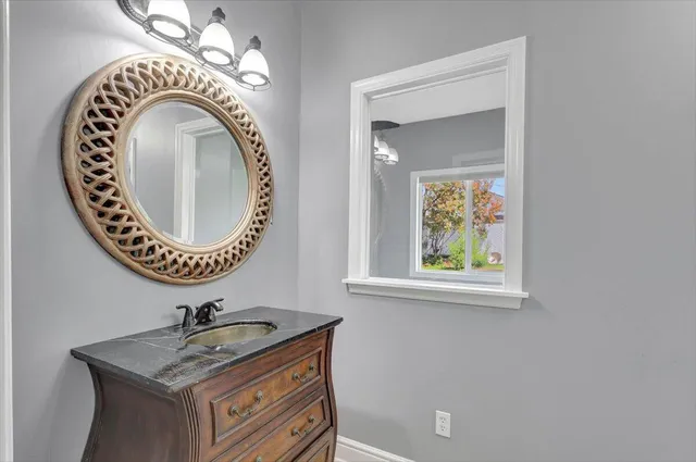 $449,750 | 201 Blythe Ferry Road Northeast, Cleveland, TN 37312