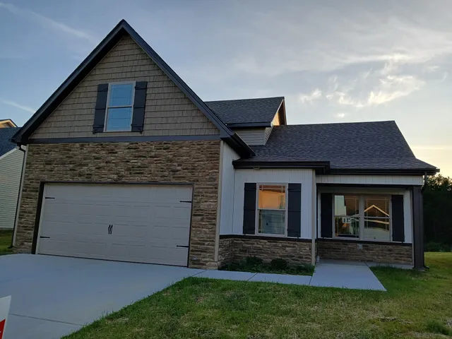 $405,900 | 2929 Vly Farms Drive, Christiana, TN 37037