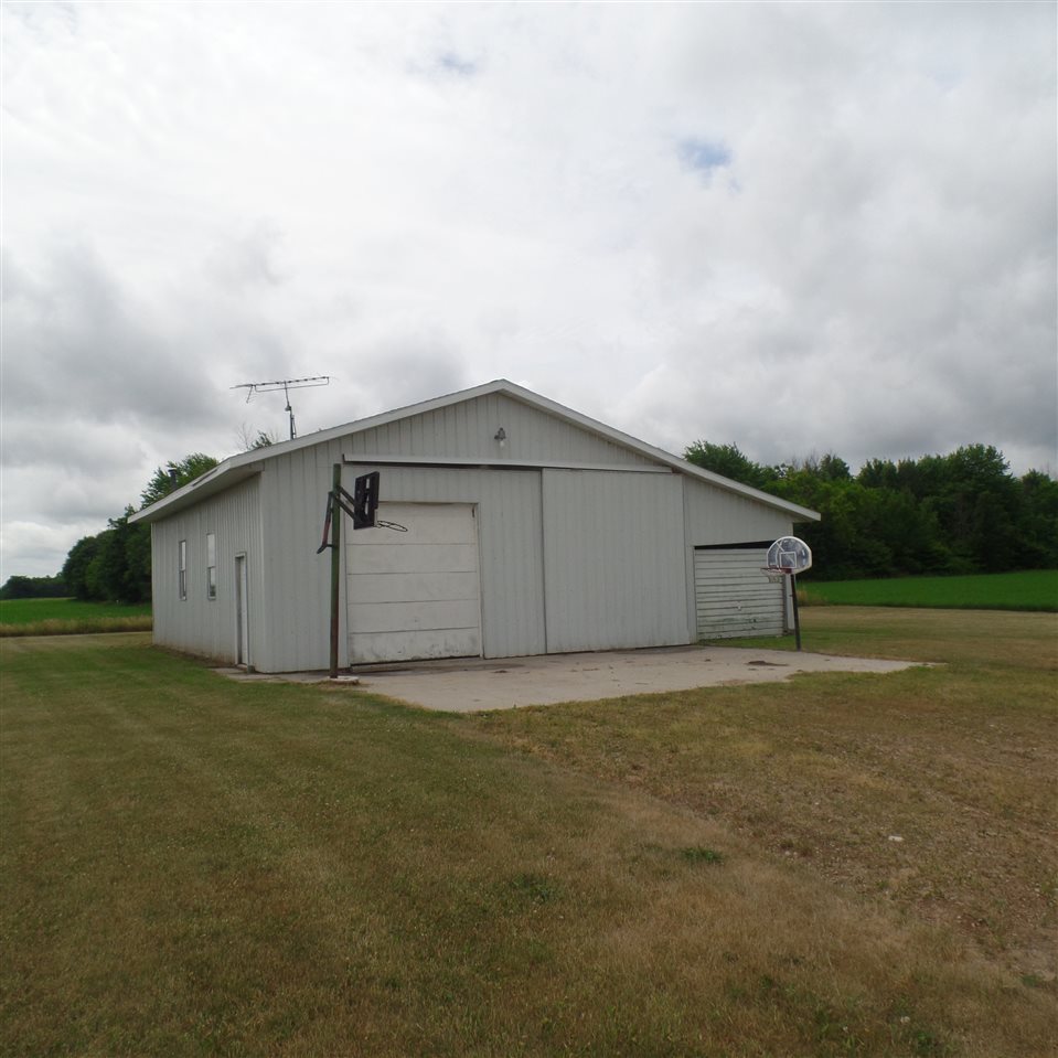 2469 West Rosebush Road Weidman, MI 48893 - Photo 42 of 44 1809853-41.JPG