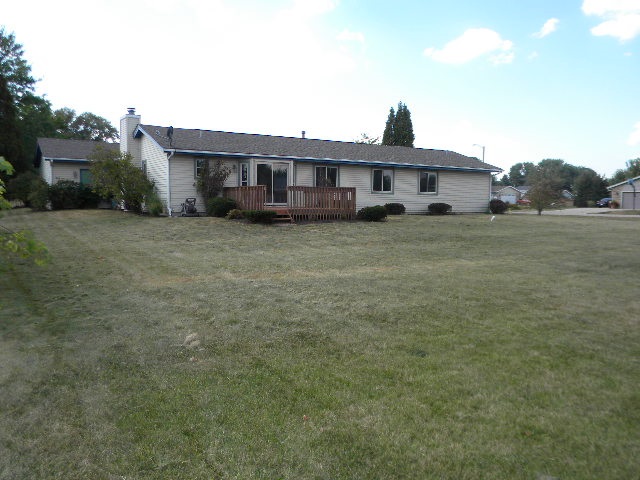 617 Pin Oak Road Rockton, IL 61072 - Photo 22 of 25 a front view of a house with a yard
