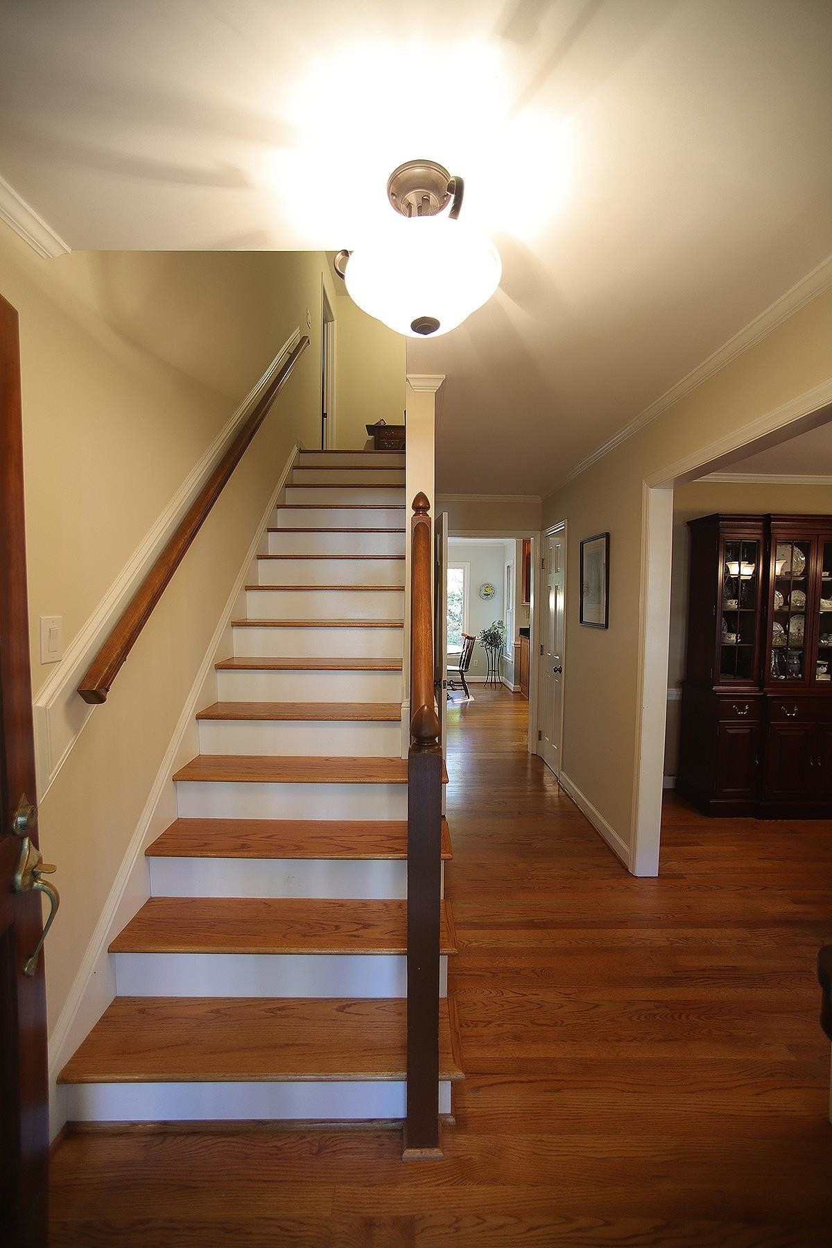 8120 Calais Court Raleigh, NC 27613 - Photo 4 of 33 Foyer
