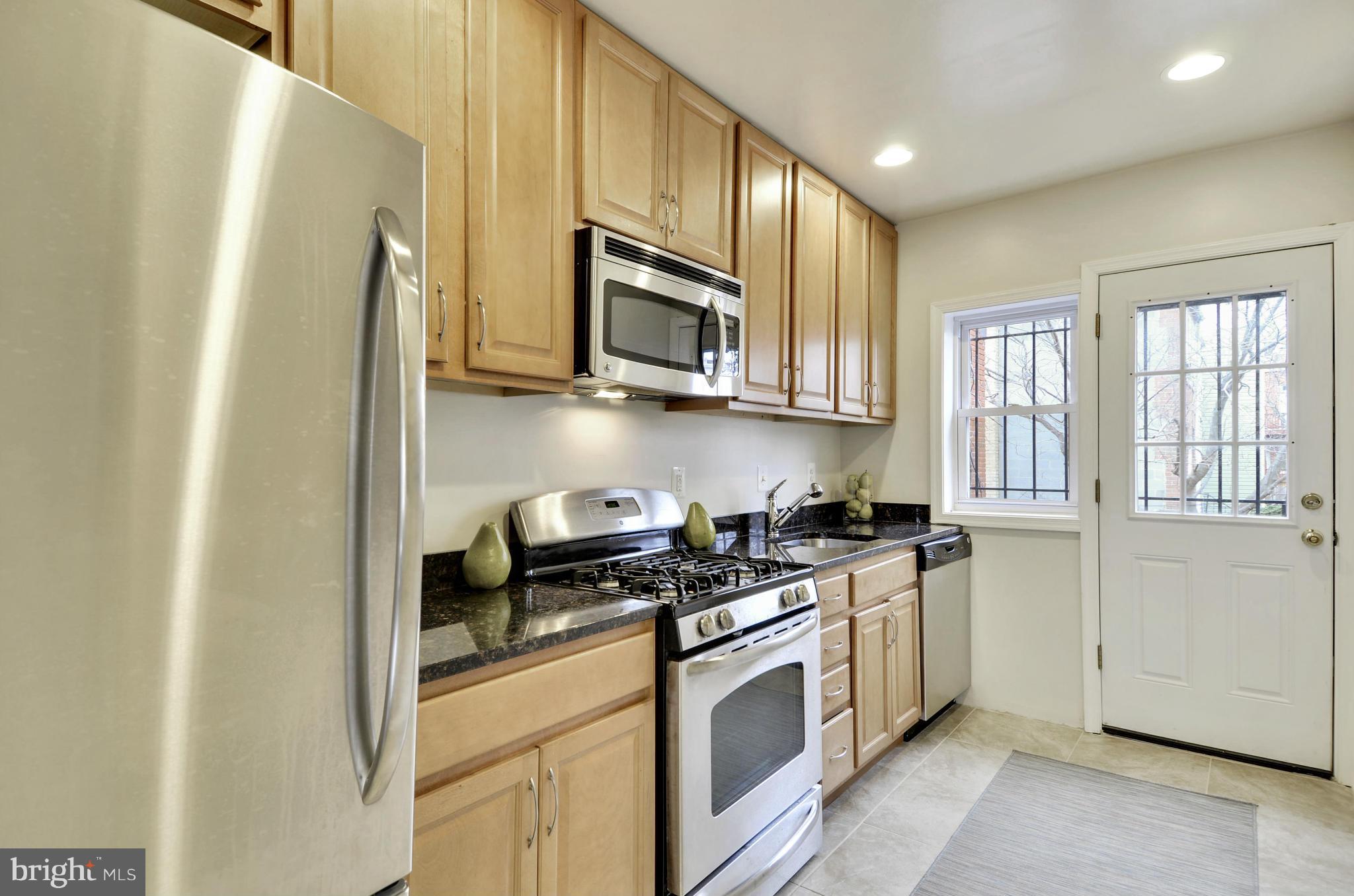 504 M Street Northeast, Unit 2 Washington, DC 20002 - Photo 8 of 30 Kitchen