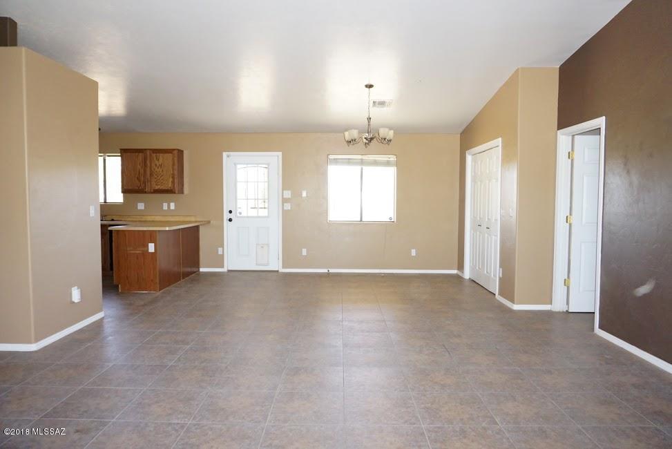 5661 North Avra Road Tucson, AZ 85743 - Photo 11 of 45 Gallery Image 11