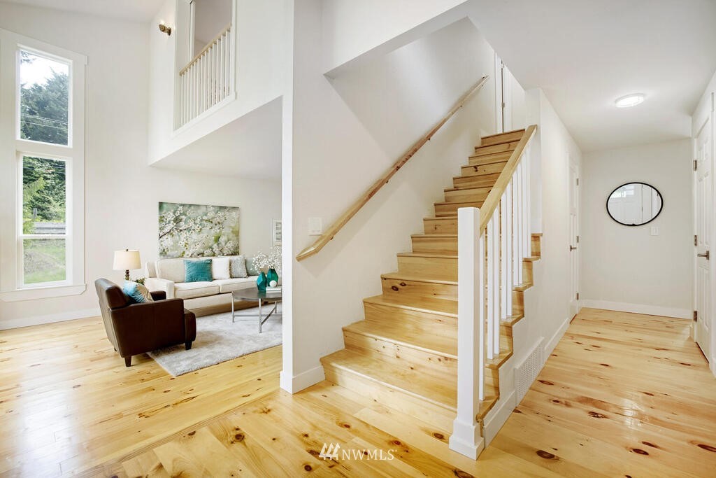 14009 49th Place West Edmonds, WA 98026 - Photo 2 of 24