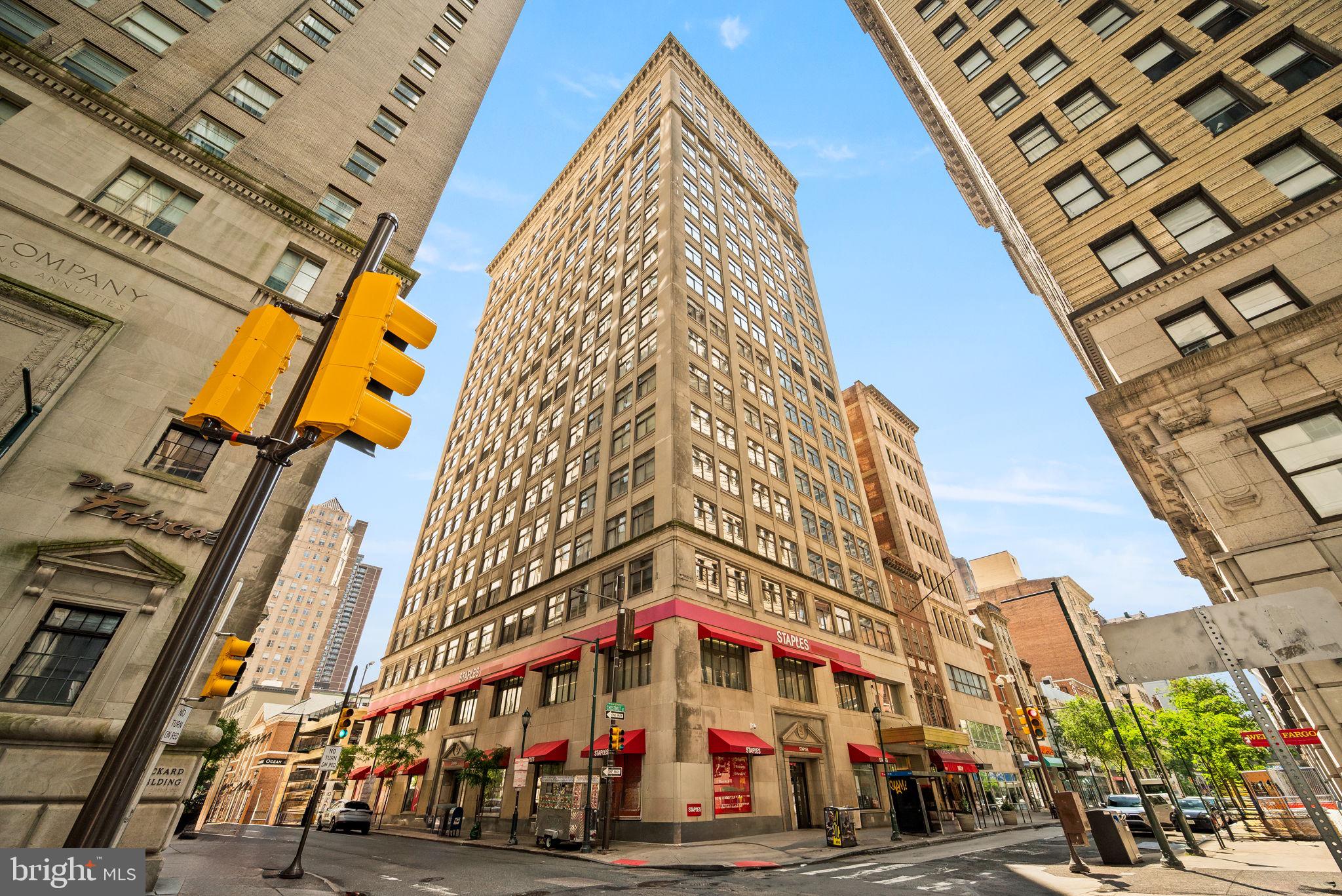 1500 Chestnut Street, Unit 18I Philadelphia, PA 19102 - Photo 14 of 18