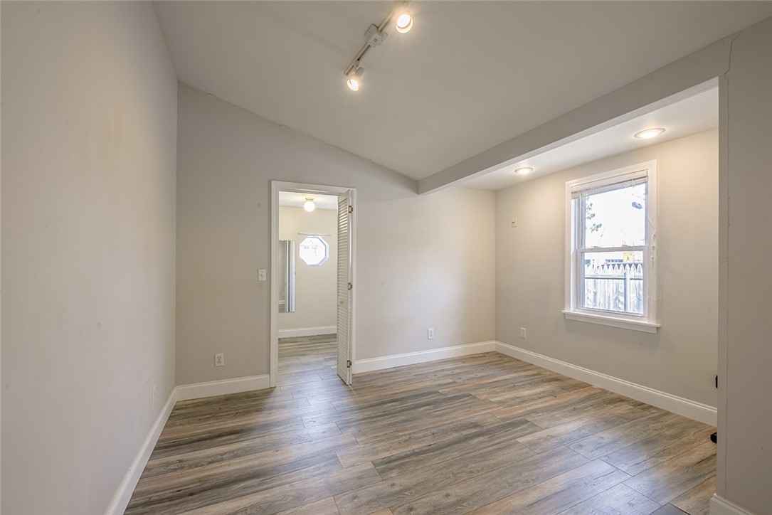 70 State Street Warwick, RI 02889 - Photo 13 of 23 Gallery Image 13