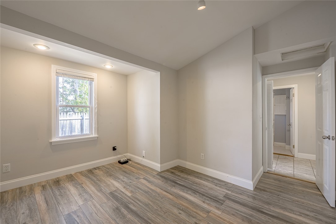 70 State Street Warwick, RI 02889 - Photo 14 of 23 Gallery Image 14
