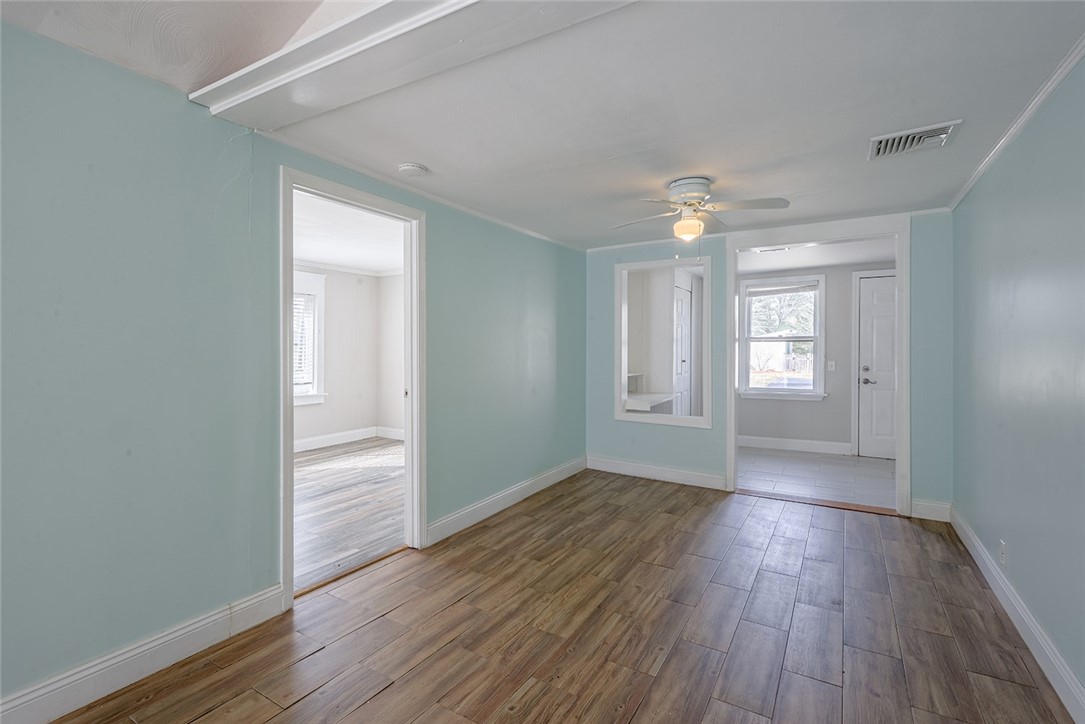 70 State Street Warwick, RI 02889 - Photo 4 of 23 Gallery Image 4